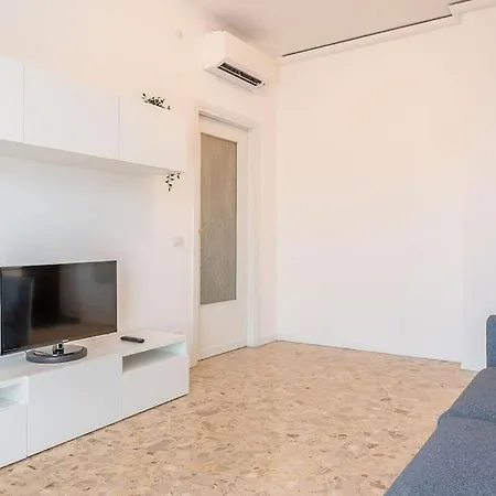 Guest Planet - Intero M1 Gambara * Milan